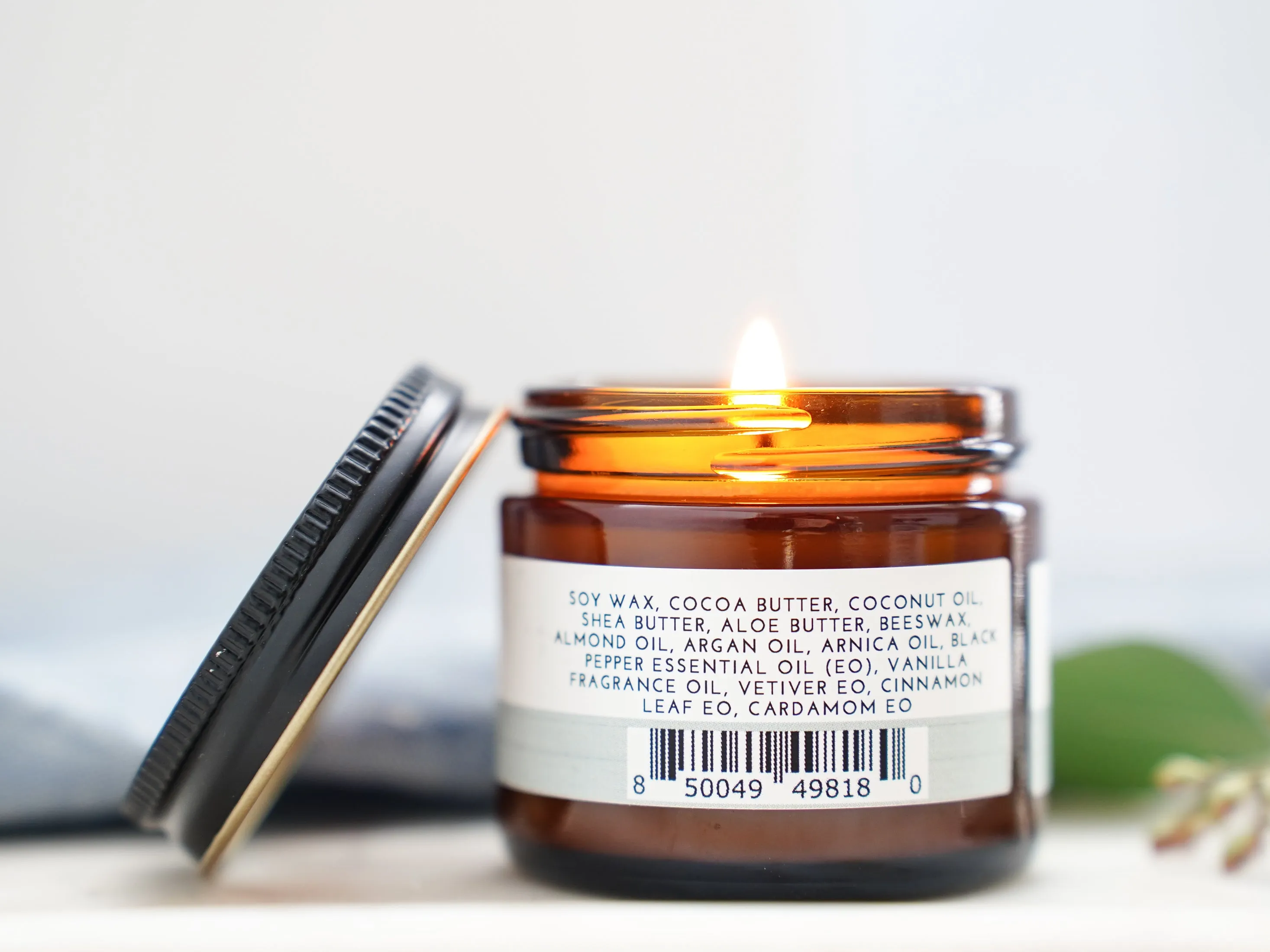 Serene Massage Candle - Vetiver, Cardamom with Black Pepper & Vanilla